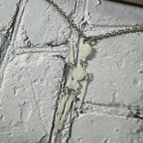 Skeleton Necklace Moveable Limb Steampunk Punk Skull Glow In The Dark Necklace - Picture 12 of 13